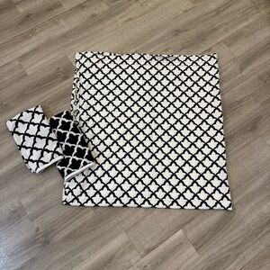 Pottery Barn Navy & White Organic Cotton Shower Curtain + Matching Towels Set